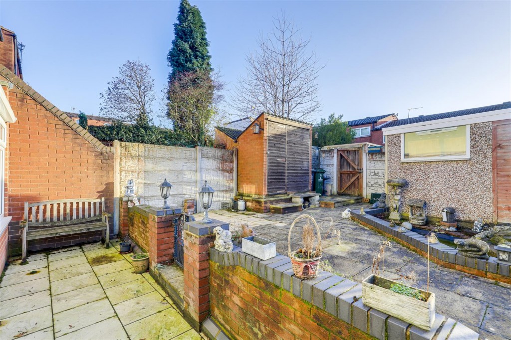 Harpole Walk, Arnold, Nottinghamshire, NG5 8LJ