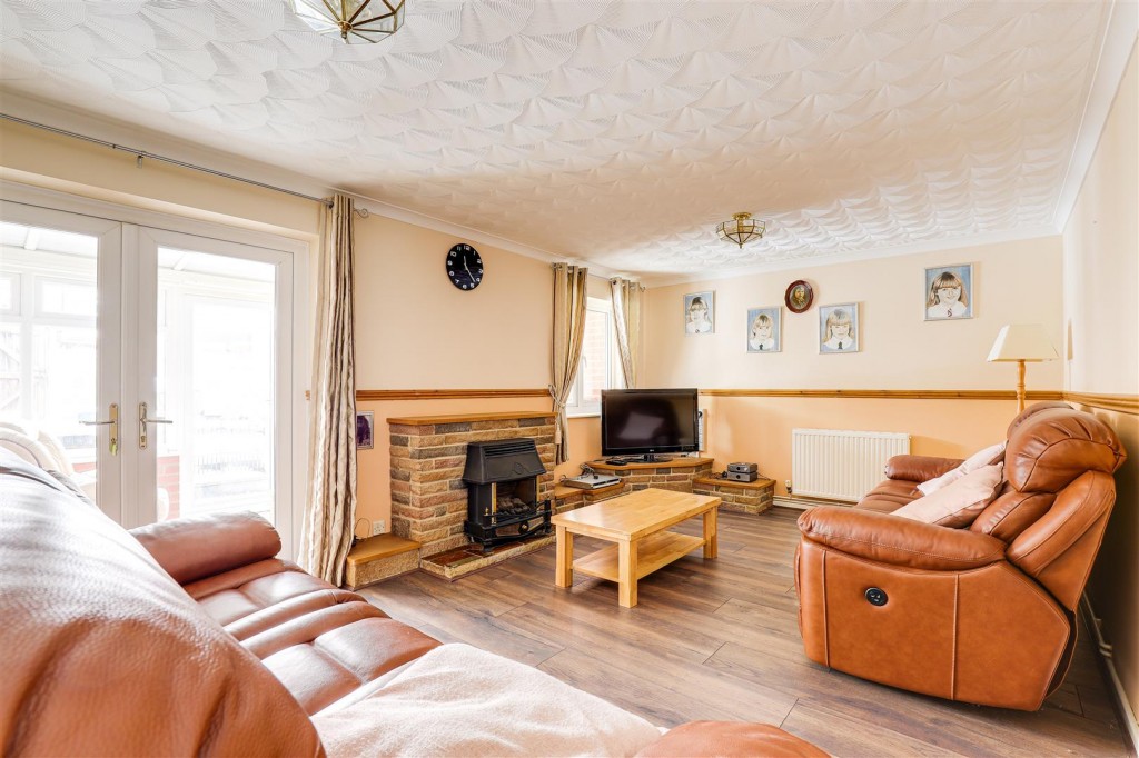 Harpole Walk, Arnold, Nottinghamshire, NG5 8LJ