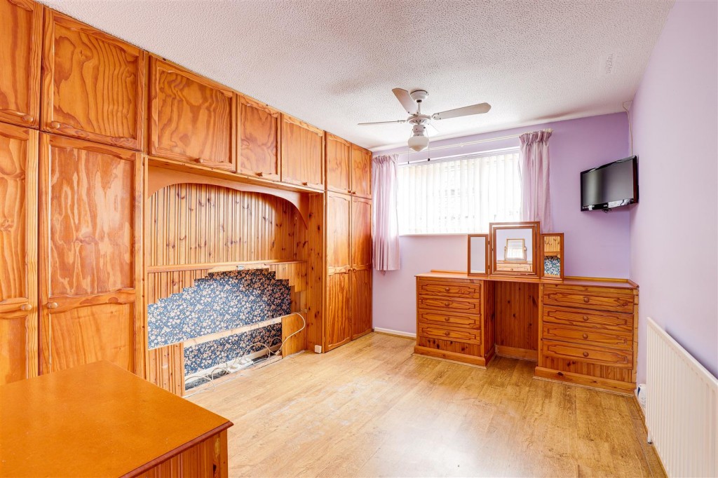 Harpole Walk, Arnold, Nottinghamshire, NG5 8LJ