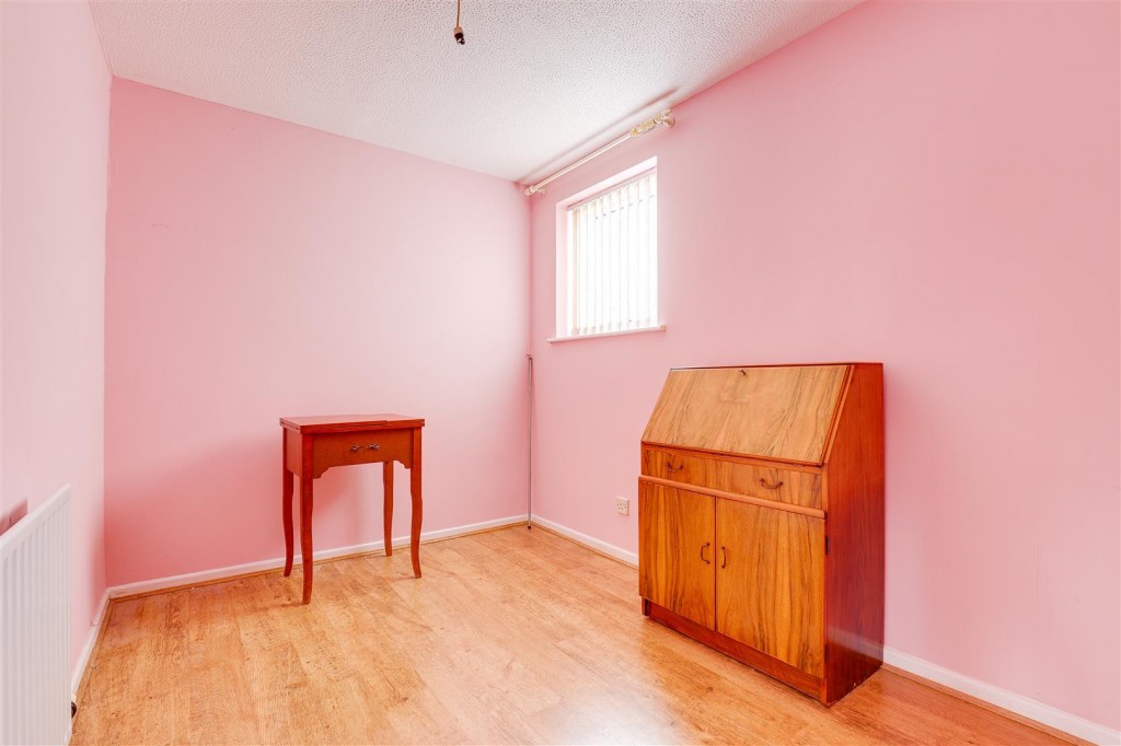 Harpole Walk, Arnold, Nottinghamshire, NG5 8LJ