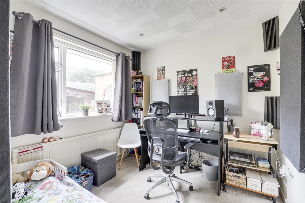 Covert Close, Burton Joyce, Nottinghamshire, NG14 5BX