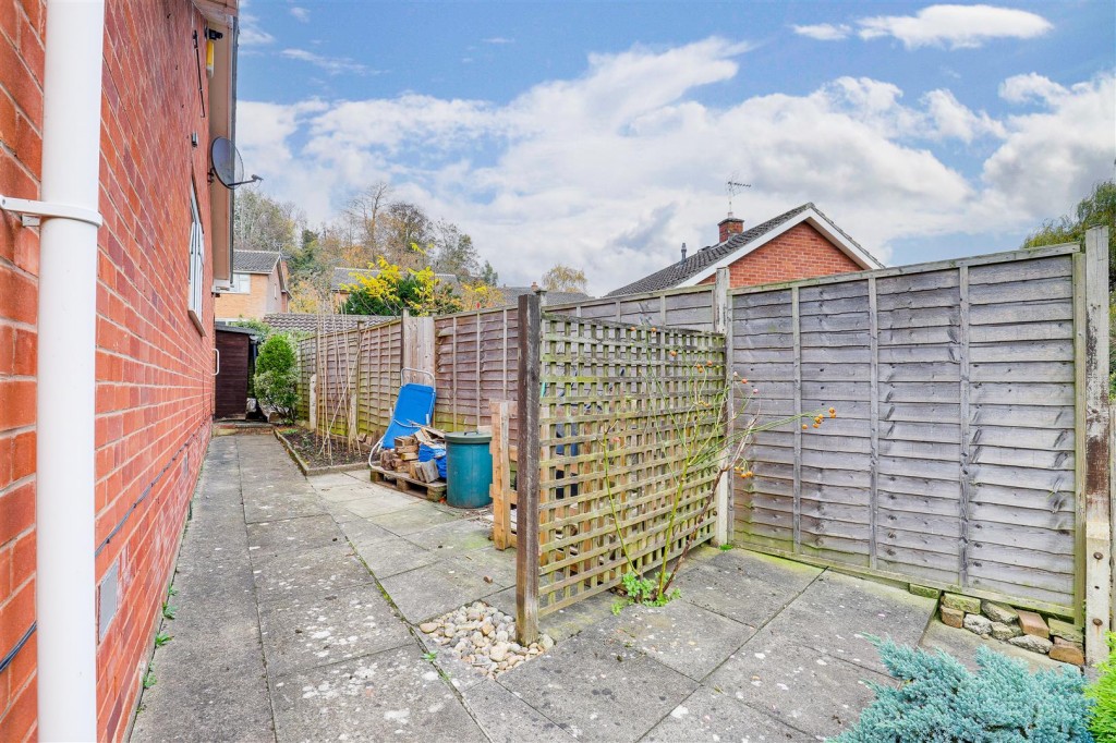 Covert Close, Burton Joyce, Nottinghamshire, NG14 5BX