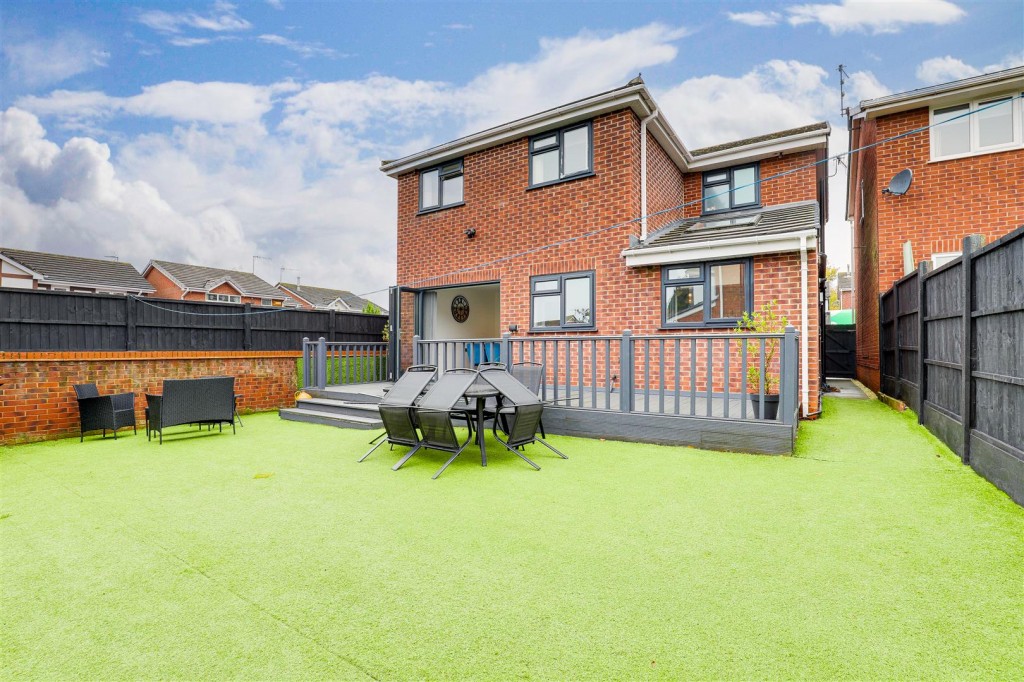 Foxhollies Grove, Sherwood, Nottinghamshire, NG5 2NP