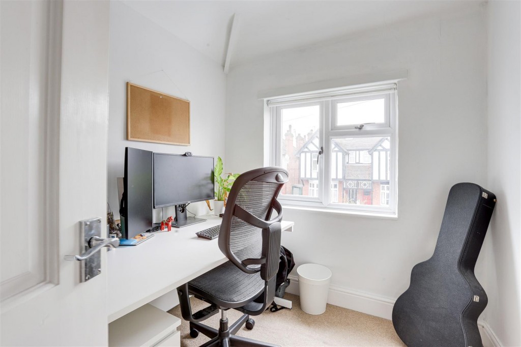 Ella Road, West Bridgford, Nottinghamshire, NG2 5GX