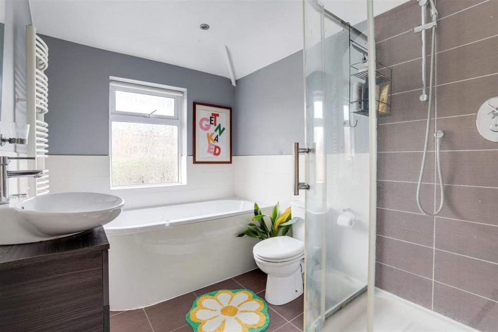 Ella Road, West Bridgford, Nottinghamshire, NG2 5GX