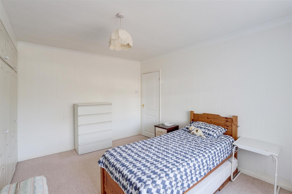 Robins Wood Road, Aspley, Nottinghamshire, NG8 3LA