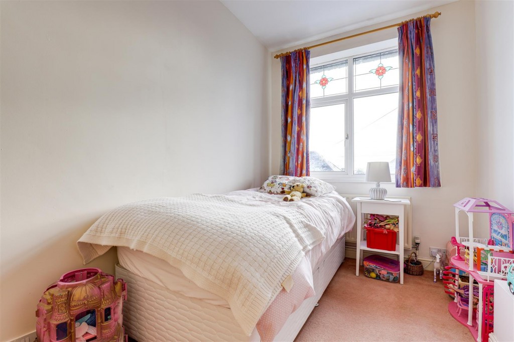 The Mount, Redhill, Nottinghamshire, NG5 8LU