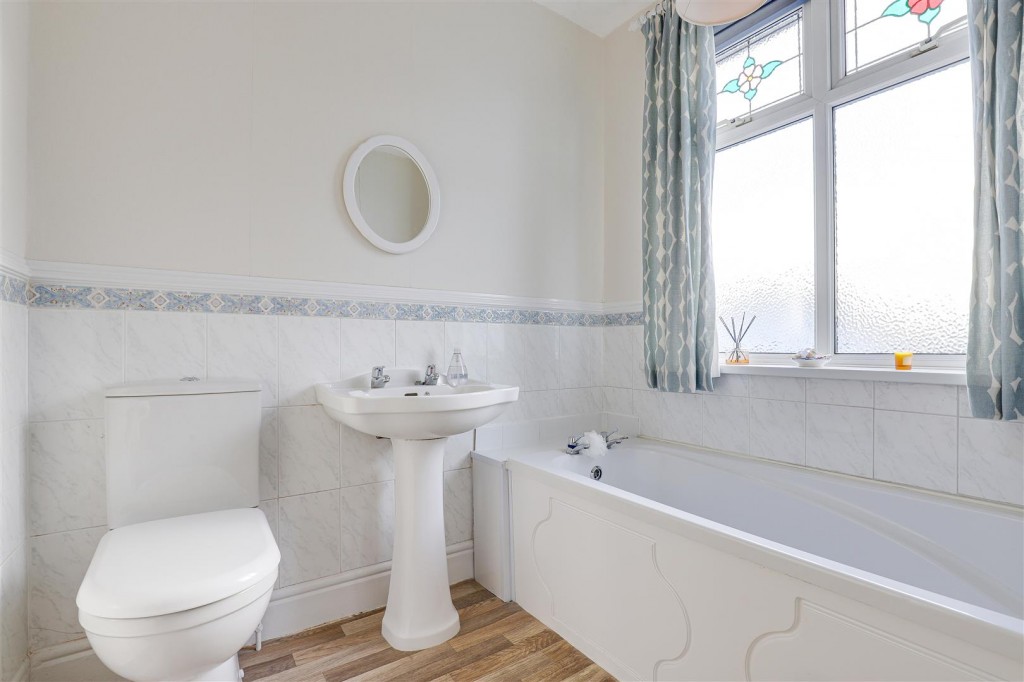 The Mount, Redhill, Nottinghamshire, NG5 8LU