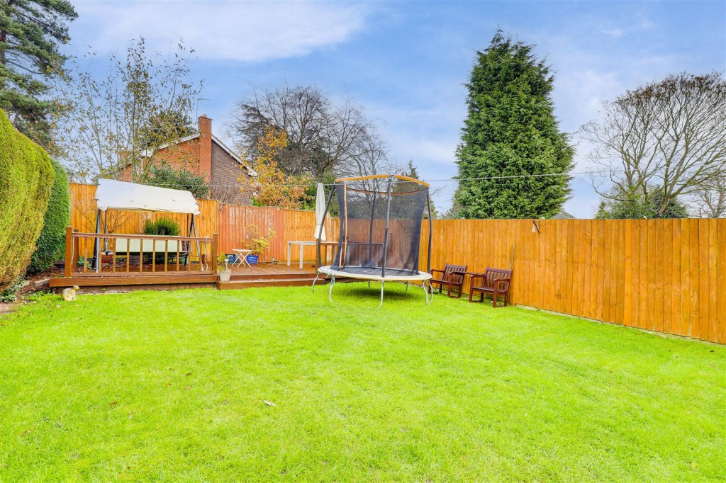 The Mount, Redhill, Nottinghamshire, NG5 8LU