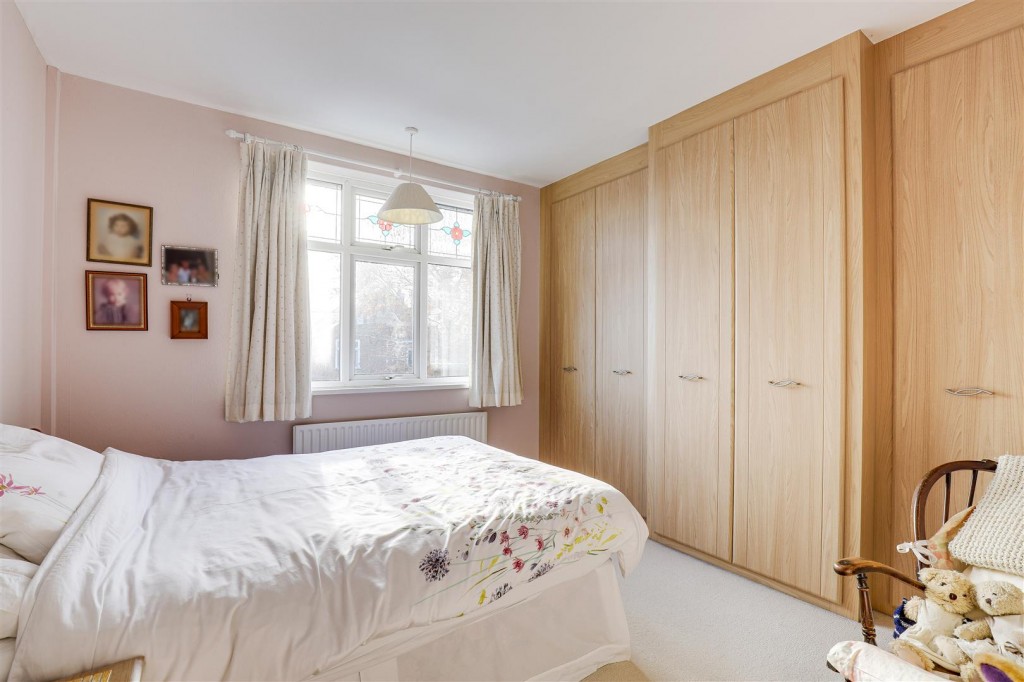 The Mount, Redhill, Nottinghamshire, NG5 8LU