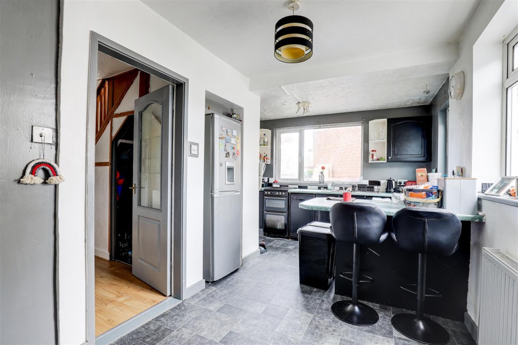 Shortwood Avenue, Hucknall, Nottinghamshire, NG15 6DD