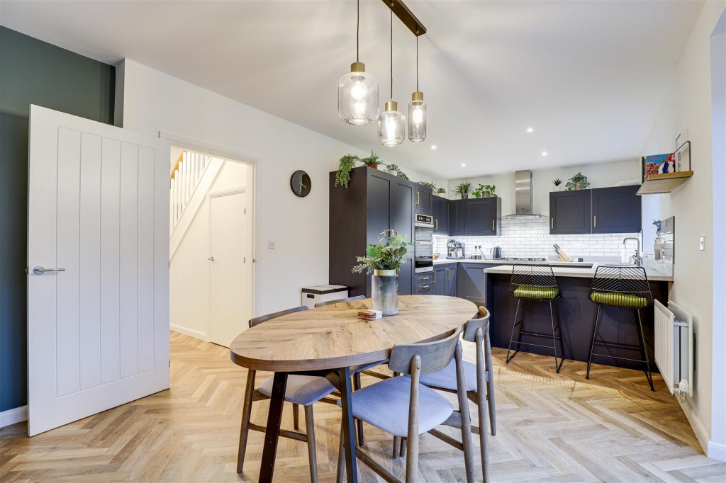 Rose Way, Edwalton, Nottinghamshire, NG12 4JE