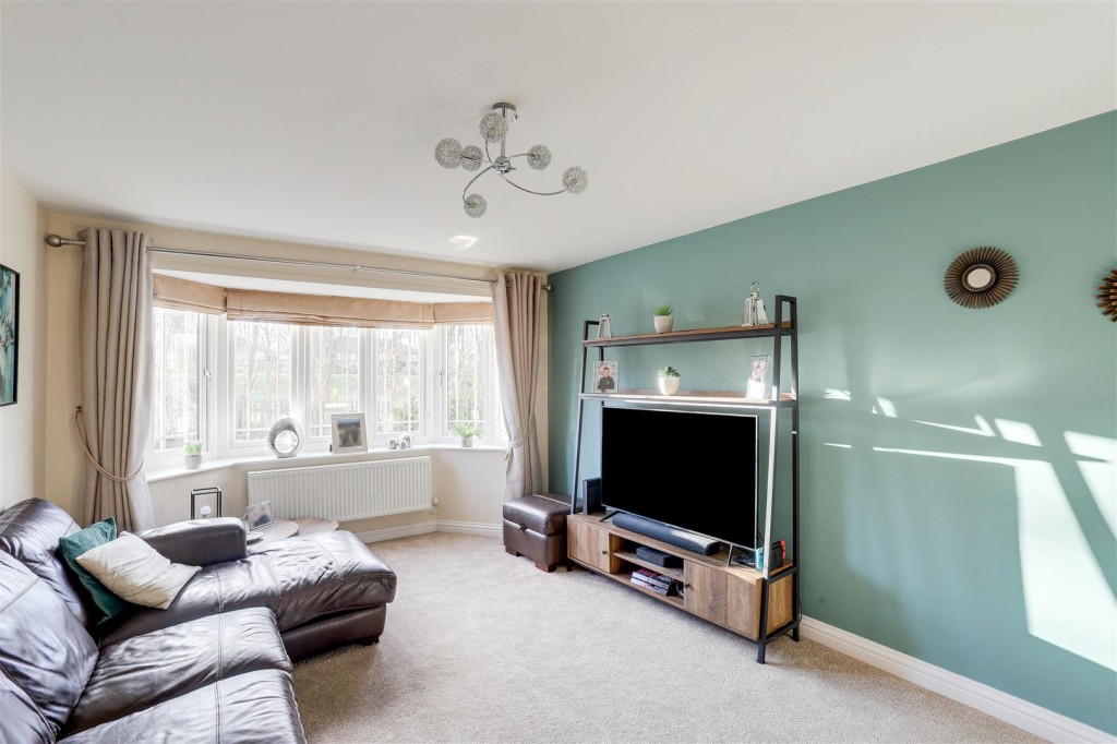 Waterside Close, Gamston, Nottinghamshire, NG2 6QA