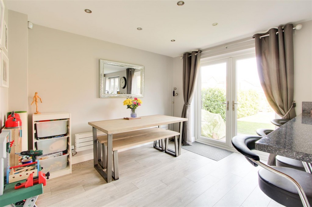Waterside Close, Gamston, Nottinghamshire, NG2 6QA