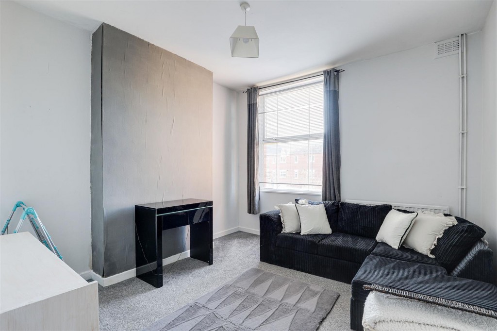 Peveril Street, Radford, Nottingham, NG7 4AL