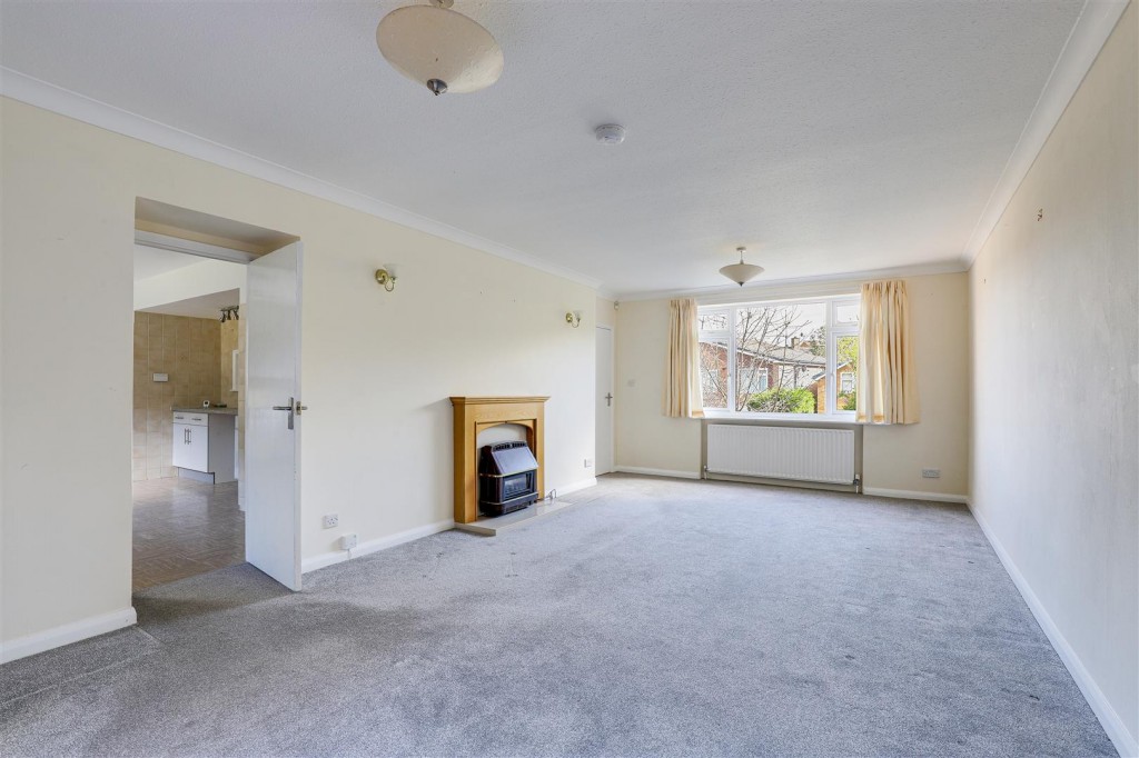 Lowcroft, Woodthorpe, Nottinghamshire, NG5 4JR