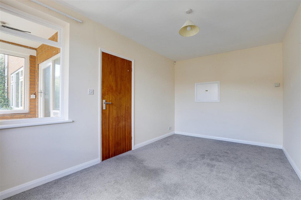 Lowcroft, Woodthorpe, Nottinghamshire, NG5 4JR