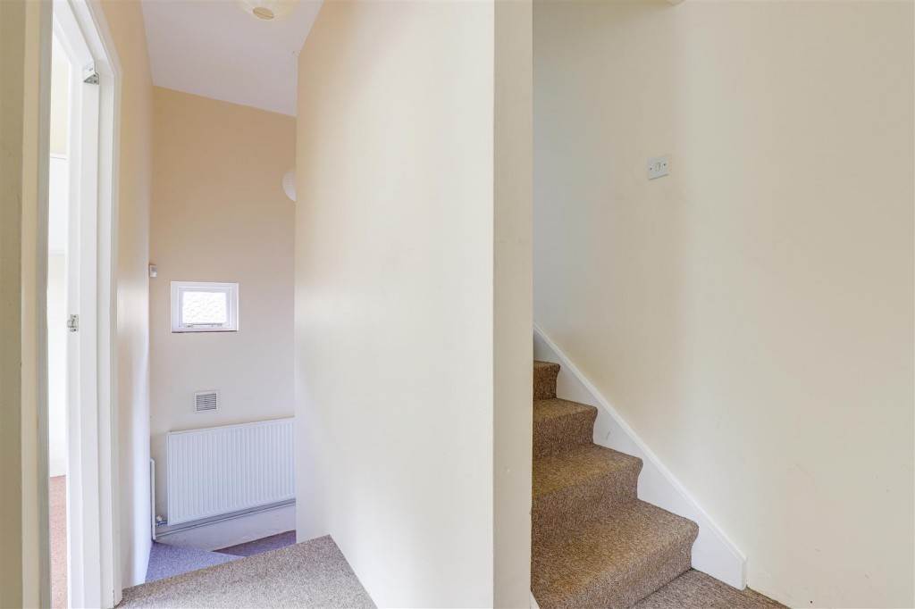 Lowcroft, Woodthorpe, Nottinghamshire, NG5 4JR