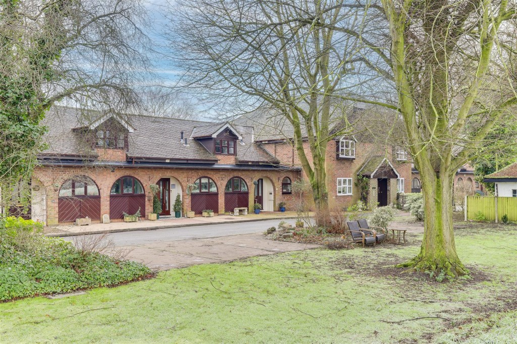 Maple Cottages, Risley, Derbyshire, DE72 3WJ