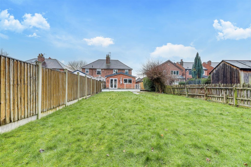 Nottingham Road, Nuthall, Nottinghamshire, NG16 1AE
