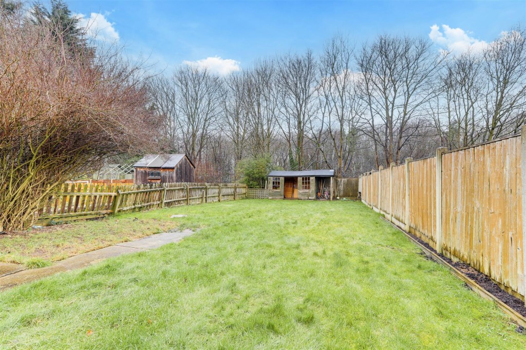 Nottingham Road, Nuthall, Nottinghamshire, NG16 1AE