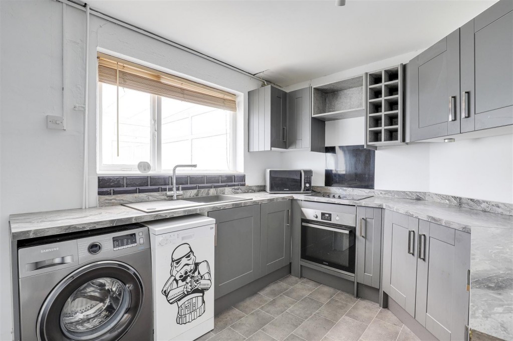 Cantrell Road, Bulwell, Nottinghamshire, NG6 9AG