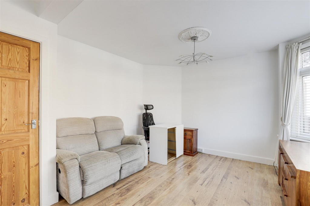 Cantrell Road, Bulwell, Nottinghamshire, NG6 9AG
