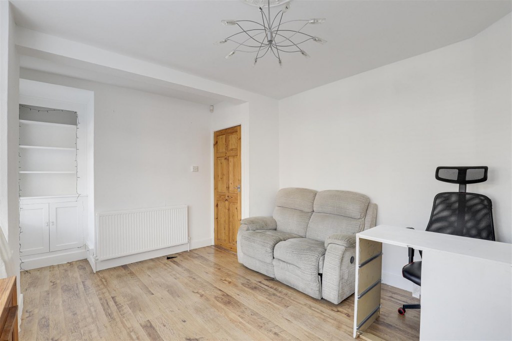 Cantrell Road, Bulwell, Nottinghamshire, NG6 9AG