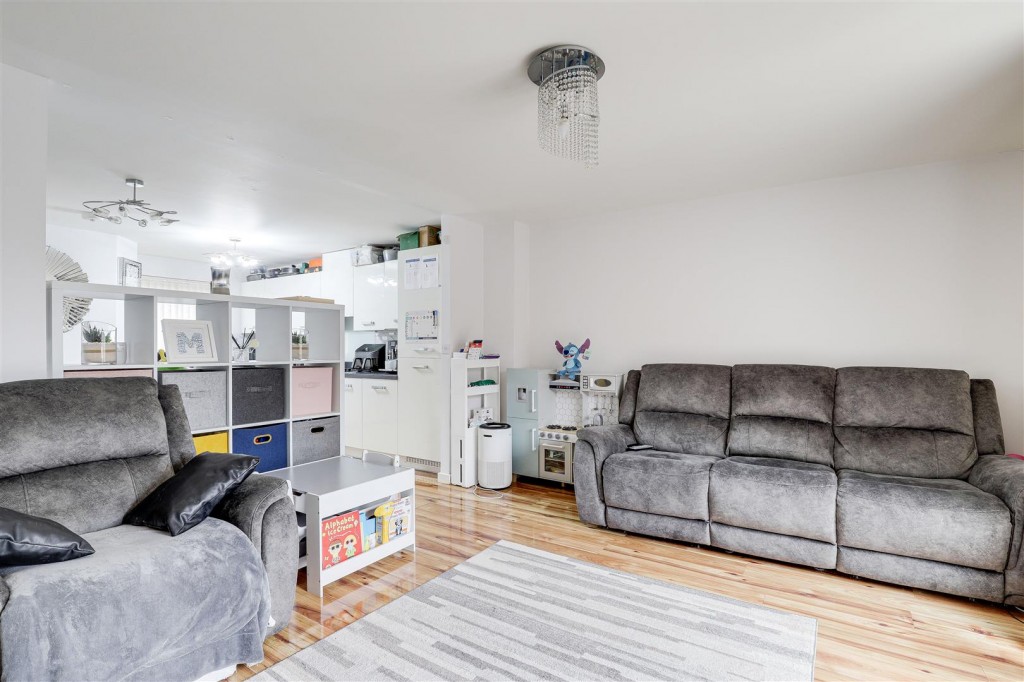 Selborne Gardens, St Ann's Nottinghamshire, NG3 2GR