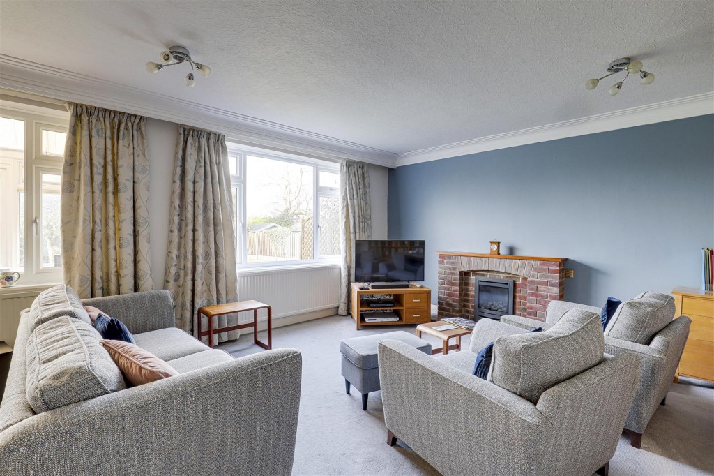 Skegby Road, Kirkby-In-Ashfield, Nottinghamshire, NG17 9JE