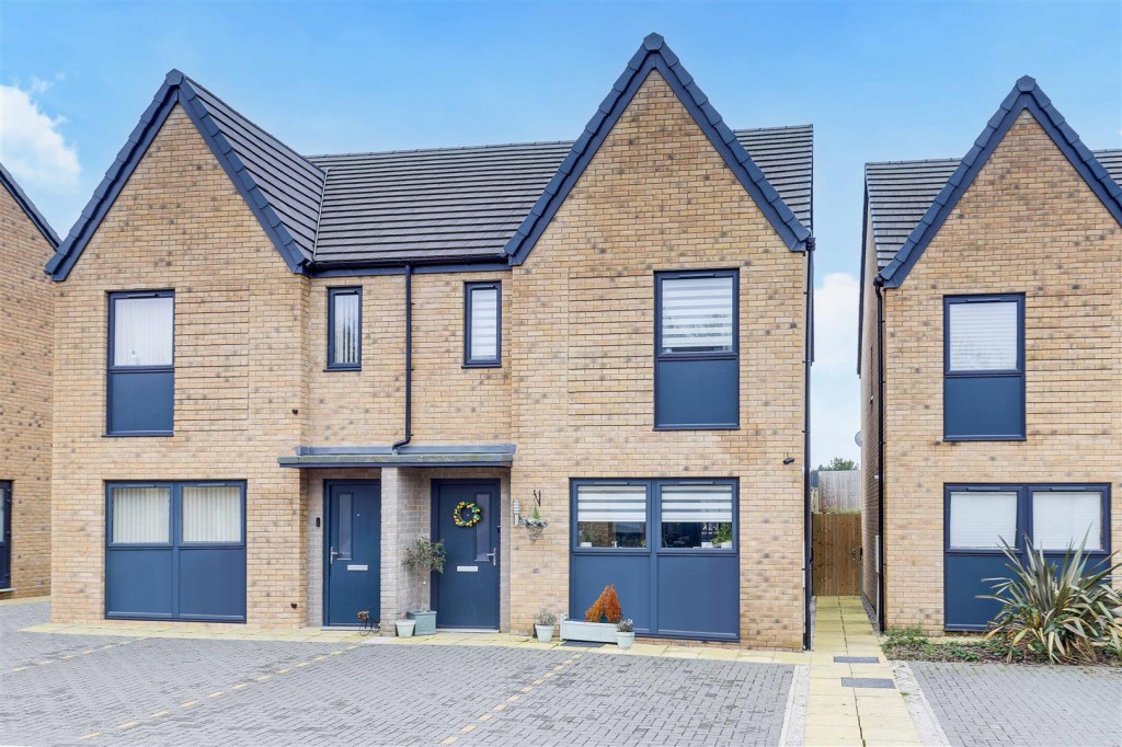 Bramble Grove, Hucknall, Nottinghamshire, NG15 7FA