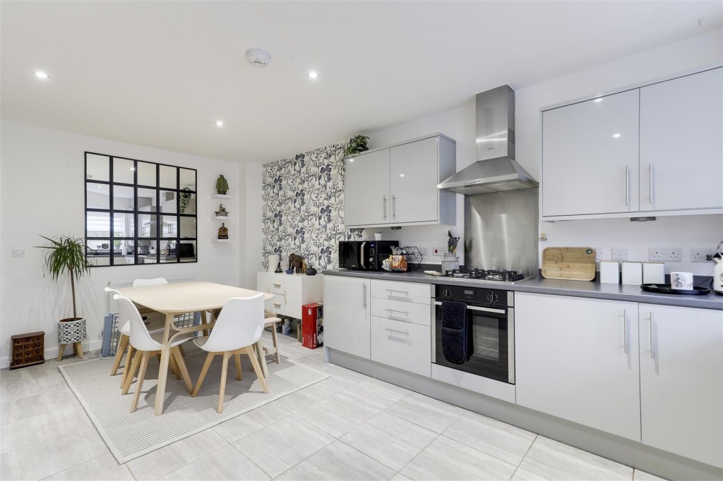 Bramble Grove, Hucknall, Nottinghamshire, NG15 7FA