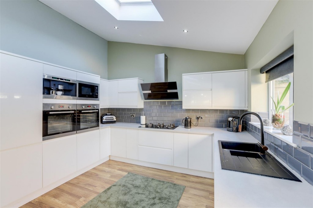Clarkes Lane, Beeston, Nottinghamshire, NG9 5BL