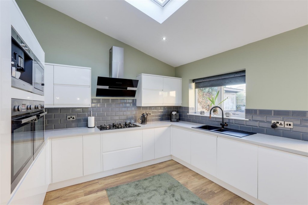Clarkes Lane, Beeston, Nottinghamshire, NG9 5BL