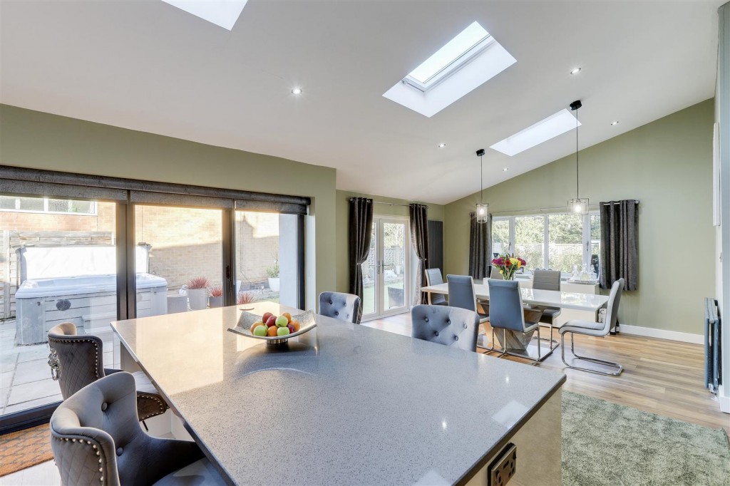Clarkes Lane, Beeston, Nottinghamshire, NG9 5BL