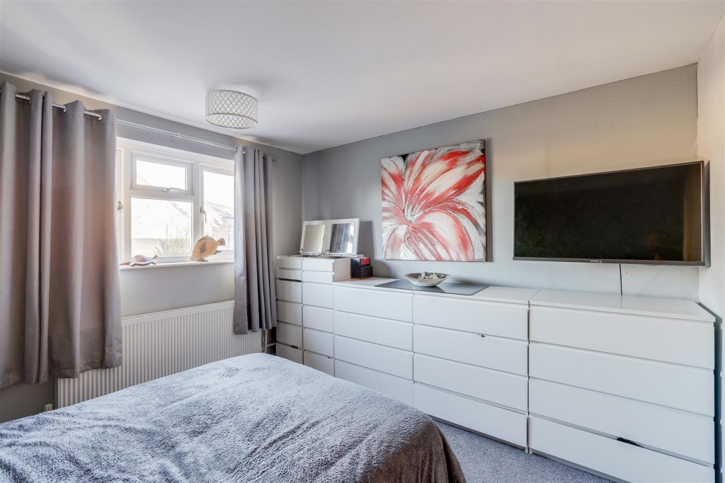 Clarkes Lane, Beeston, Nottinghamshire, NG9 5BL