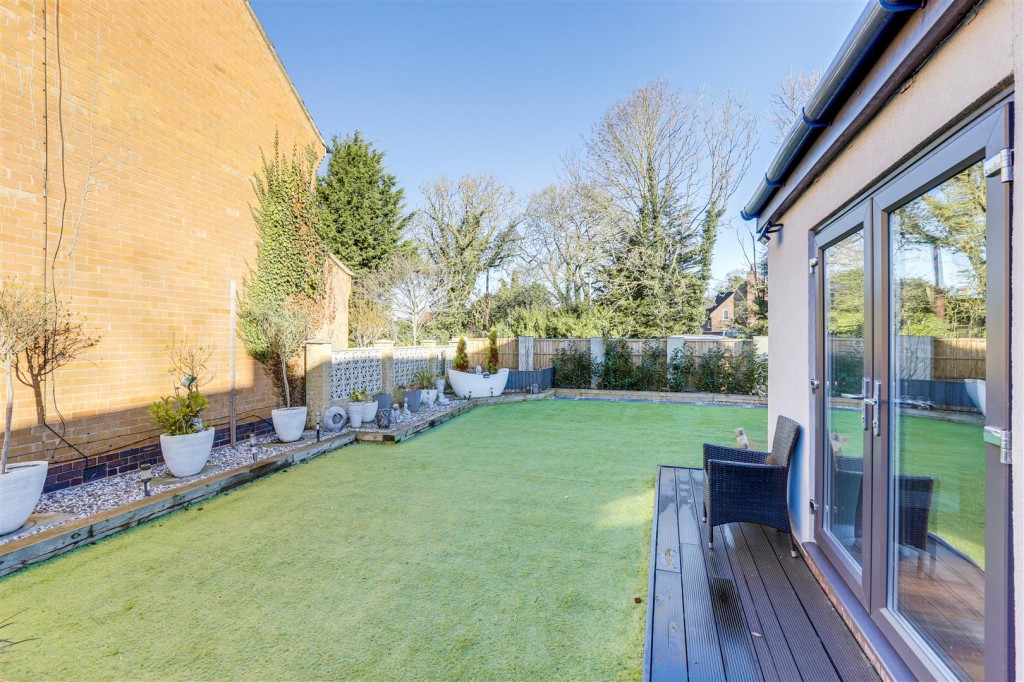 Clarkes Lane, Beeston, Nottinghamshire, NG9 5BL