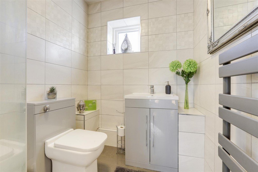 Clarkes Lane, Beeston, Nottinghamshire, NG9 5BL