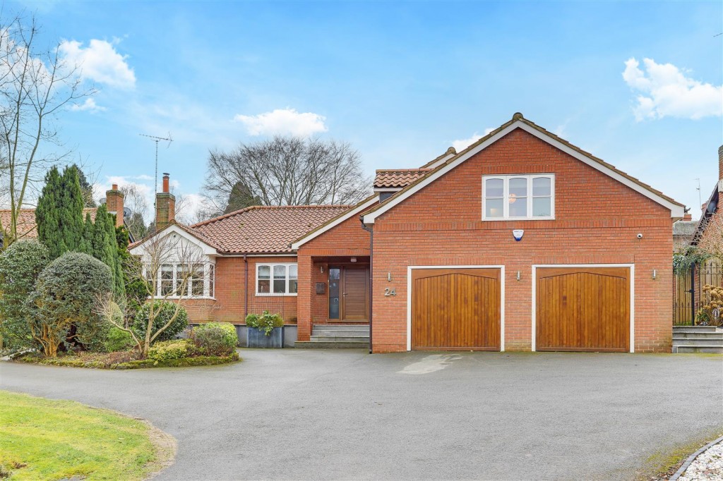 Main Street, Woodborough, Nottinghamshire, NG14 6EA