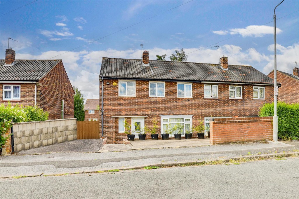 Coleridge Crescent, Daybrook, Nottinghamshire, NG5 6HL