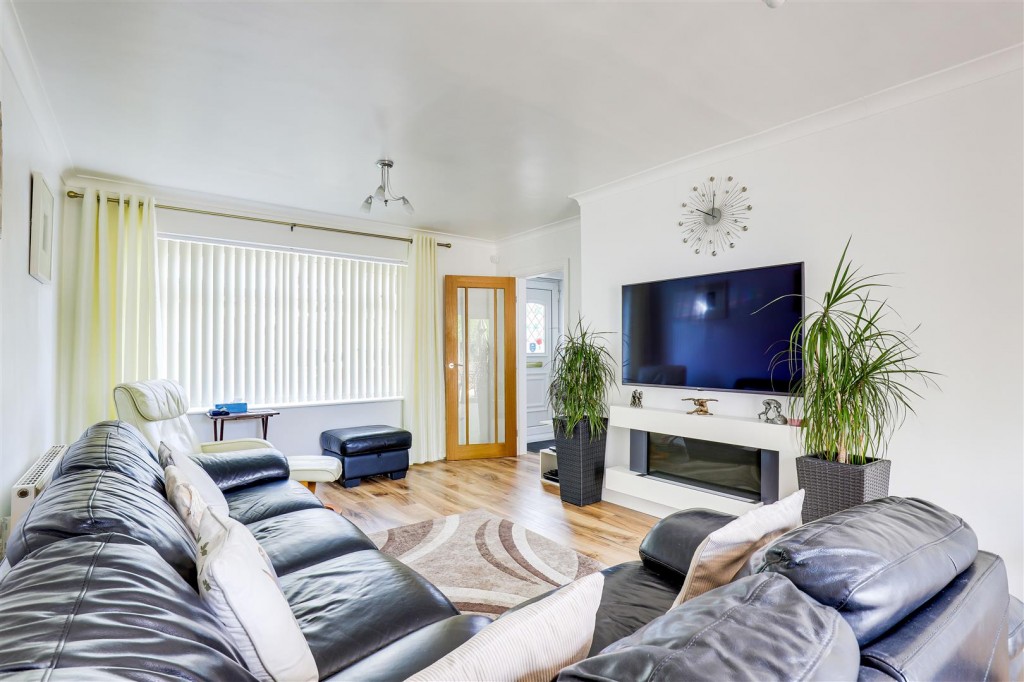 Coleridge Crescent, Daybrook, Nottinghamshire, NG5 6HL