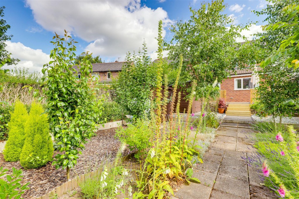 Coleridge Crescent, Daybrook, Nottinghamshire, NG5 6HL