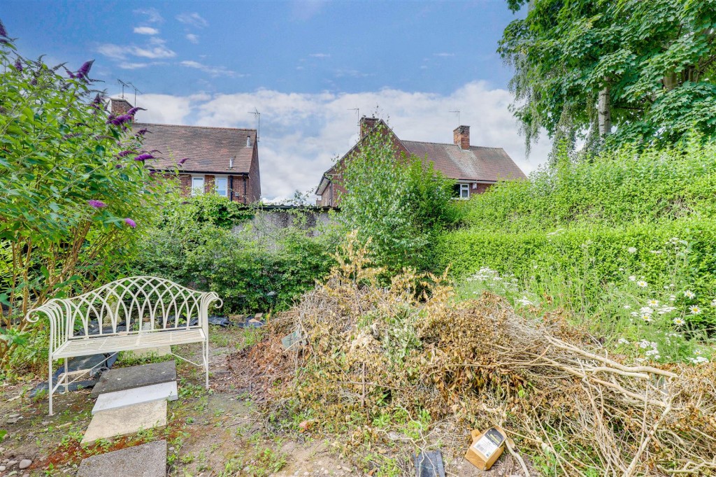 Coleridge Crescent, Daybrook, Nottinghamshire, NG5 6HL
