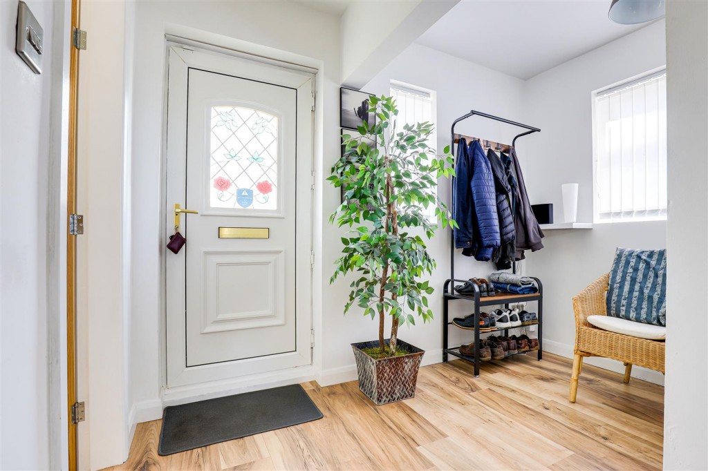 Coleridge Crescent, Daybrook, Nottinghamshire, NG5 6HL