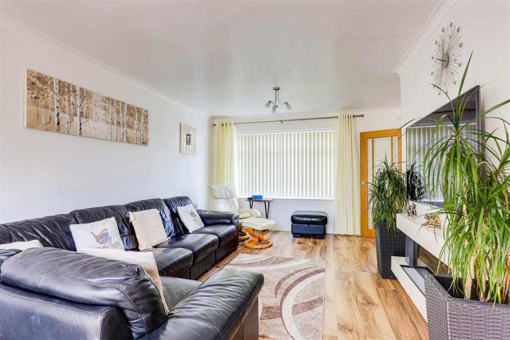 Coleridge Crescent, Daybrook, Nottinghamshire, NG5 6HL