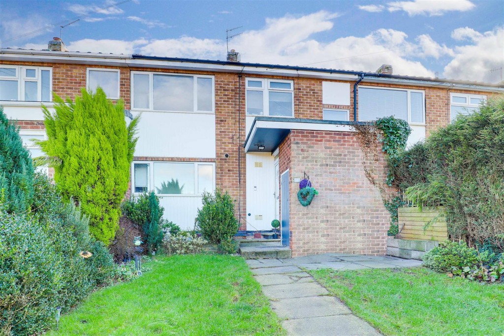 Dorket Close, Arnold, Nottinghamshire, NG5 8ET