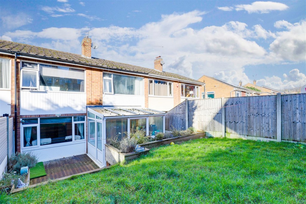 Dorket Close, Arnold, Nottinghamshire, NG5 8ET
