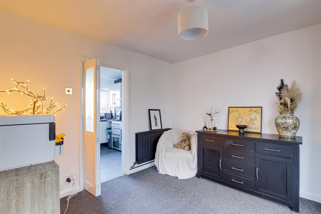 Dorket Close, Arnold, Nottinghamshire, NG5 8ET