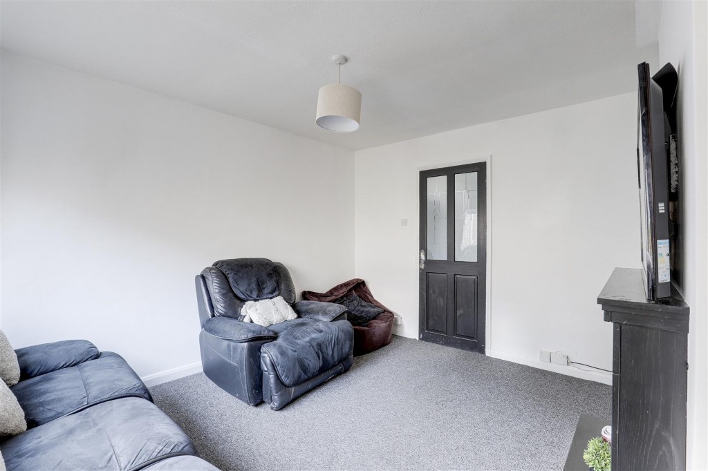 Dorket Close, Arnold, Nottinghamshire, NG5 8ET