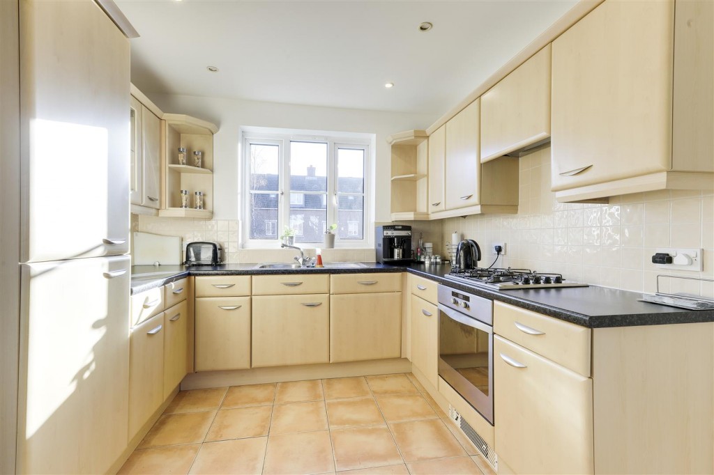 Gilbert Boulevard, Arnold, Nottinghamshire, NG5 7NA